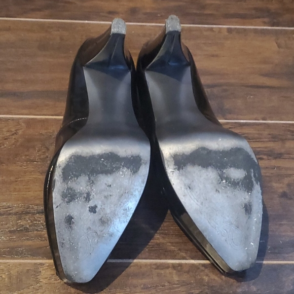 Tahari shoes - Picture 7 of 7